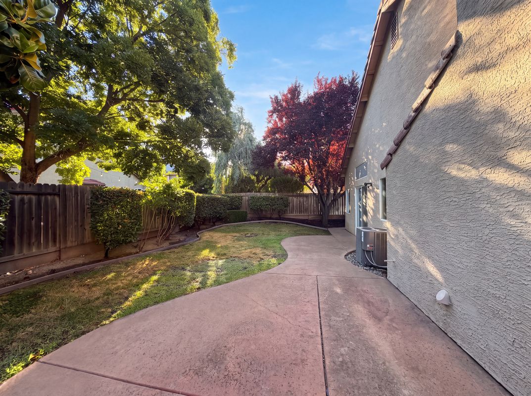Photo 32 of 44 of 5344 Swindon Rd, Rocklin, CA