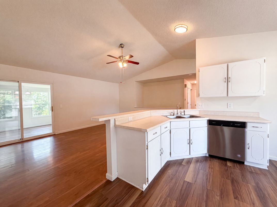 Photo 6 of 19 of 1354 Great Warrior Dr, O Fallon, MO