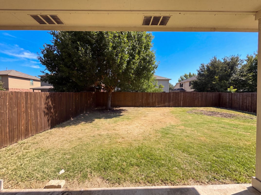 Photo 23 of 25 of 1421 Sparrow Dr, Little Elm, TX