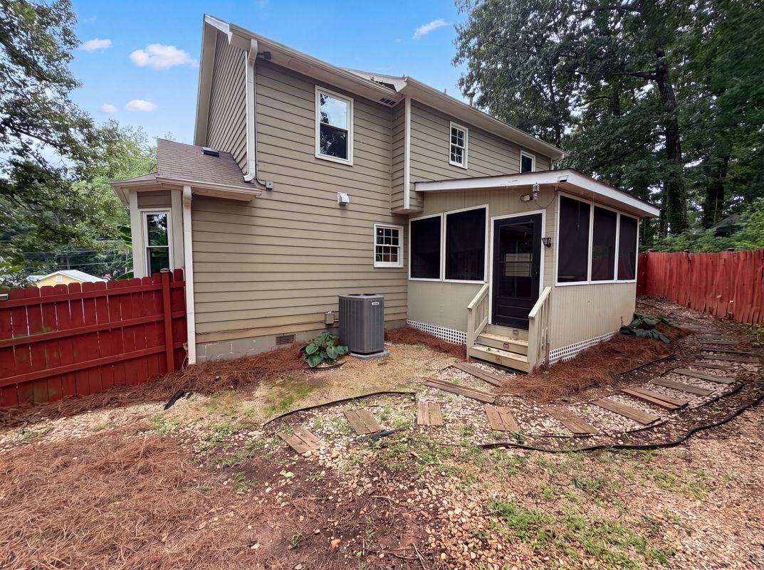 Photo 5 of 23 of 215 Arbour Run, Suwanee, GA