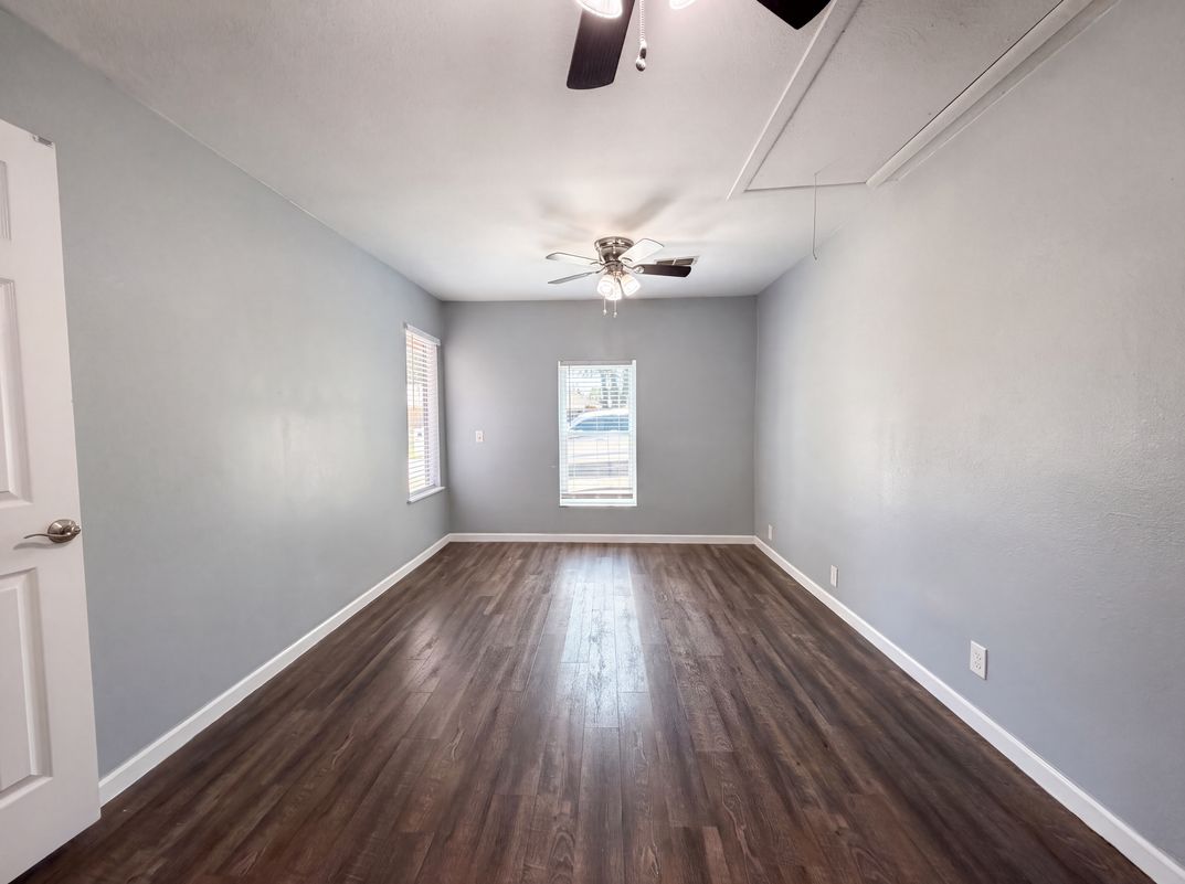 Photo 4 of 17 of 1012 Turner St, Cleburne, TX