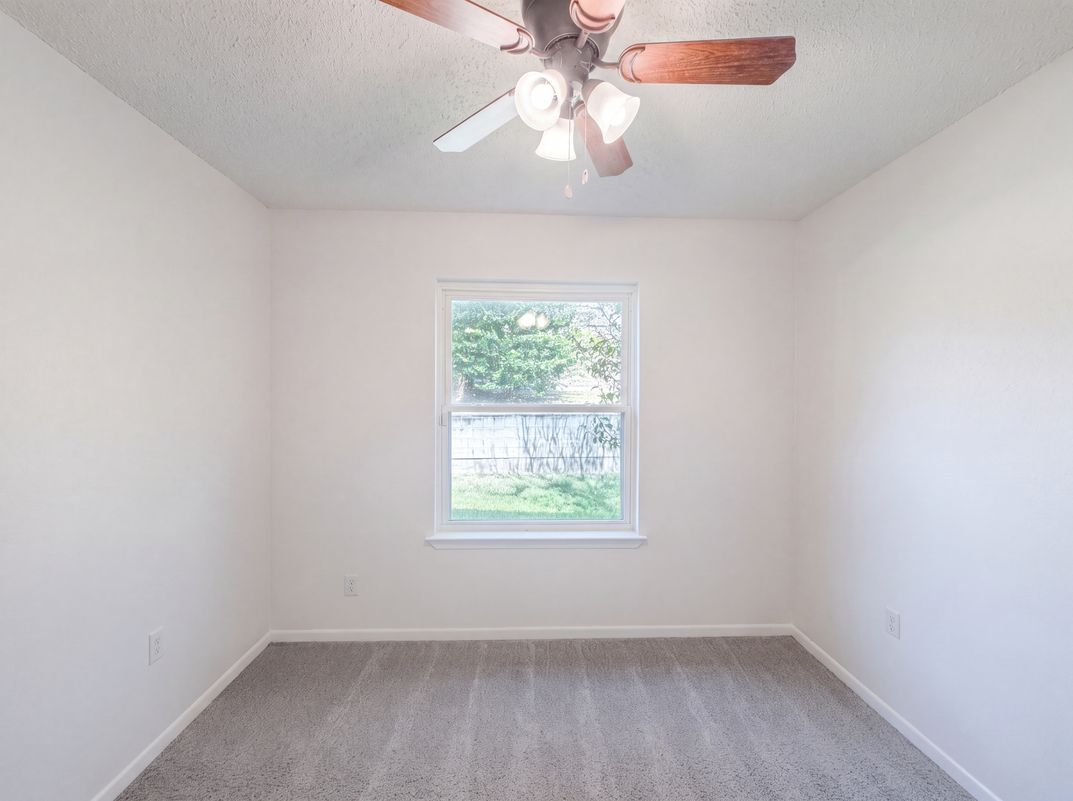 Photo 8 of 16 of 908 Laurie Ln, Copperas Cove, TX
