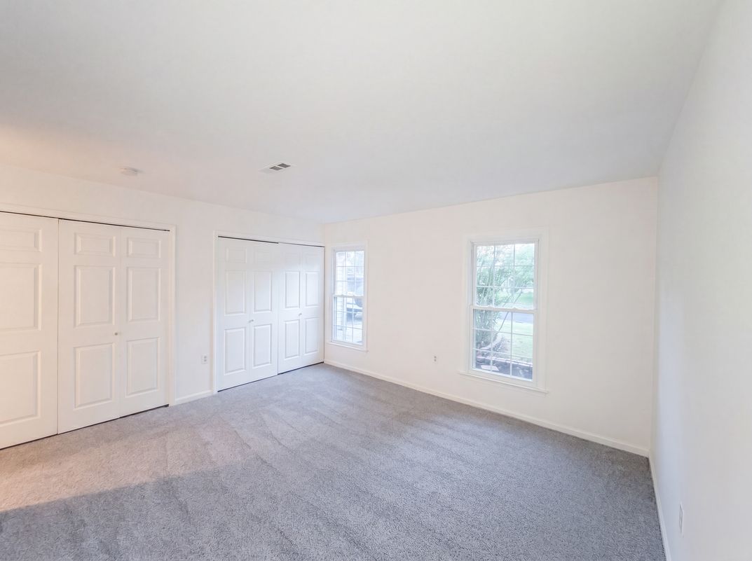 Photo 4 of 51 of 8947 Rosewood St, Manassas, VA