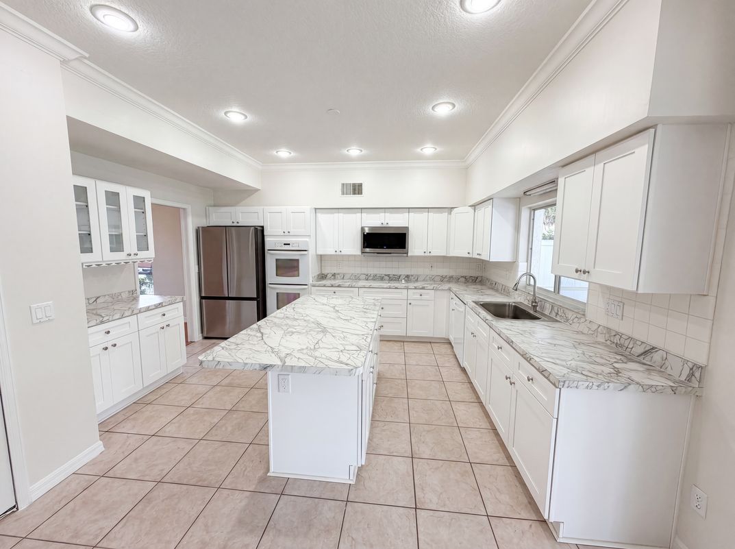 Property photo 2 of 2270 Blossomwood Dr