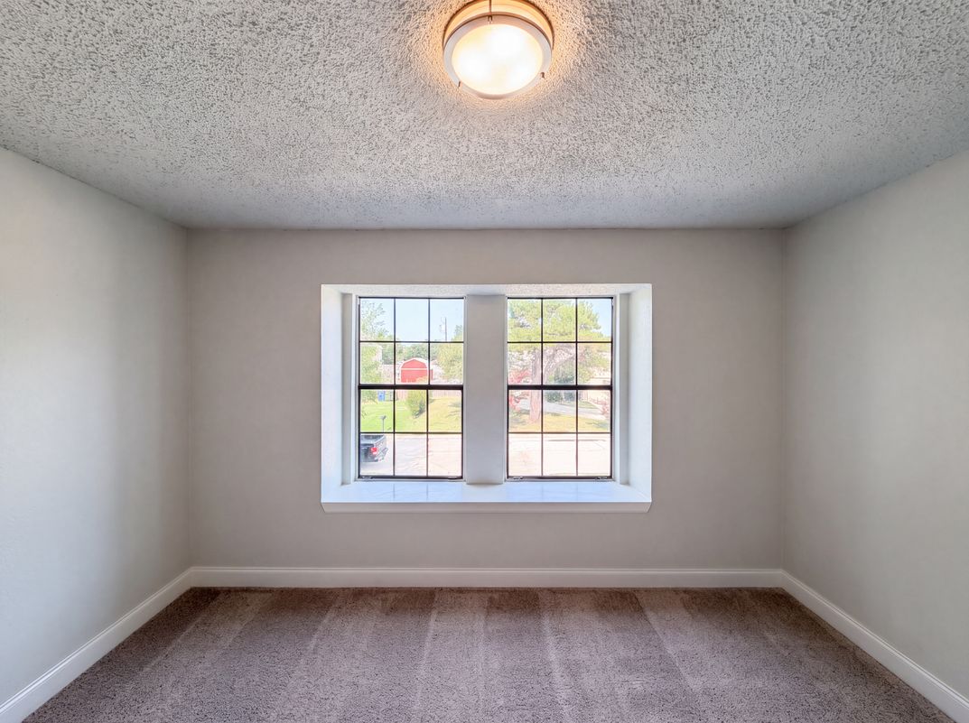 Photo 8 of 20 of 3610 Clearview Dr, Corinth, TX