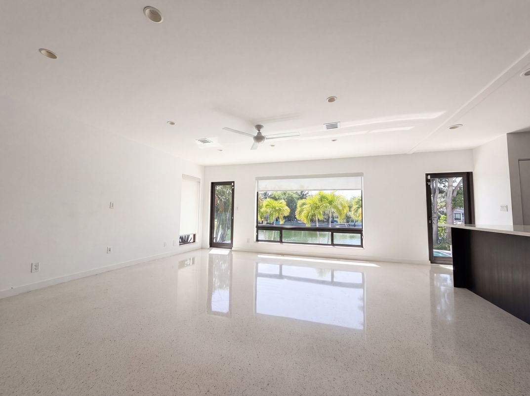Photo 3 of 17 of 1717 NE 20th Ave, Fort Lauderdale, FL