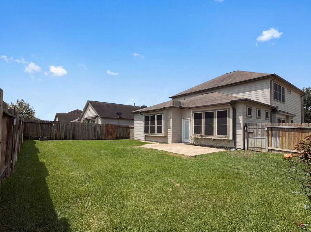 Photo 5 of 28 of 5426 Louie Ln, Katy, TX