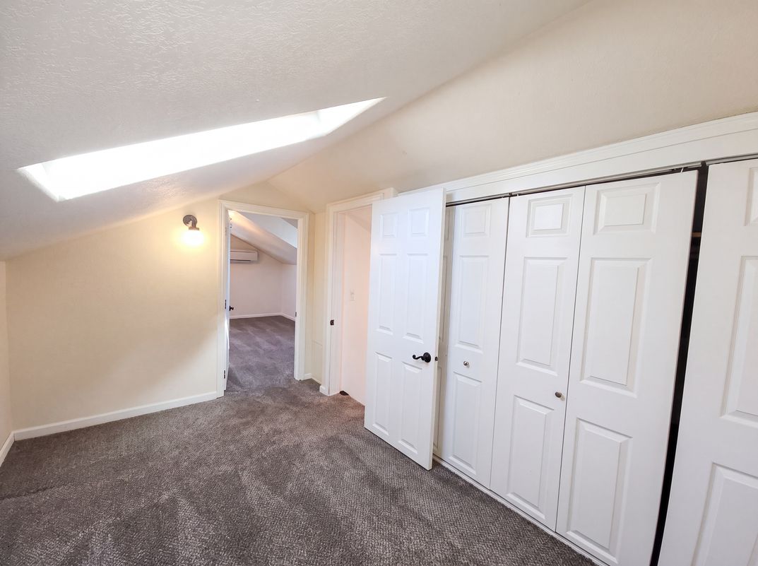 Photo 9 of 22 of 93291 Prairie Rd, Junction City, OR