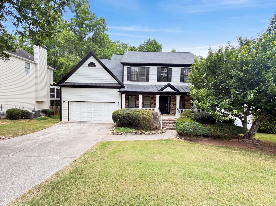 Property photo 1 of 2945 Highland Pass