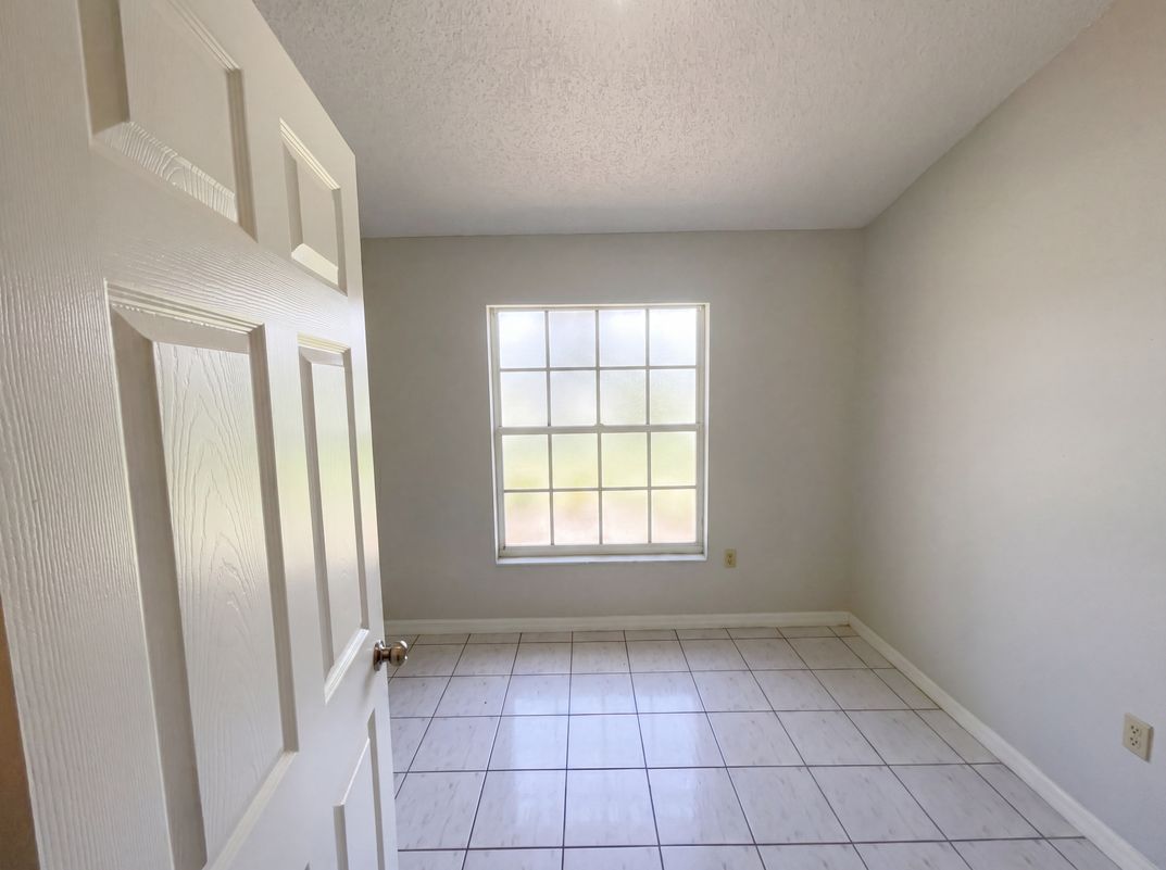 Photo 13 of 33 of 1750 Evergreen Ct, Kissimmee, FL