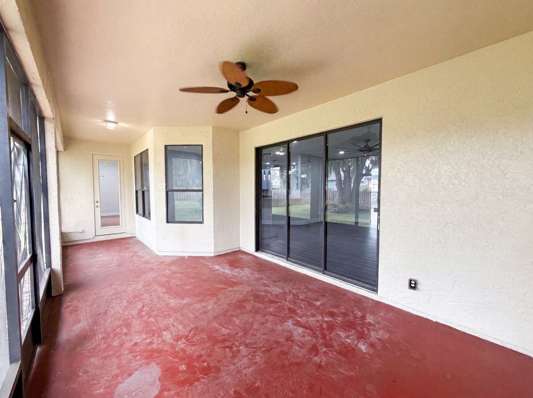 Photo 25 of 26 of 216 Blue Crystal Dr, Deland, FL