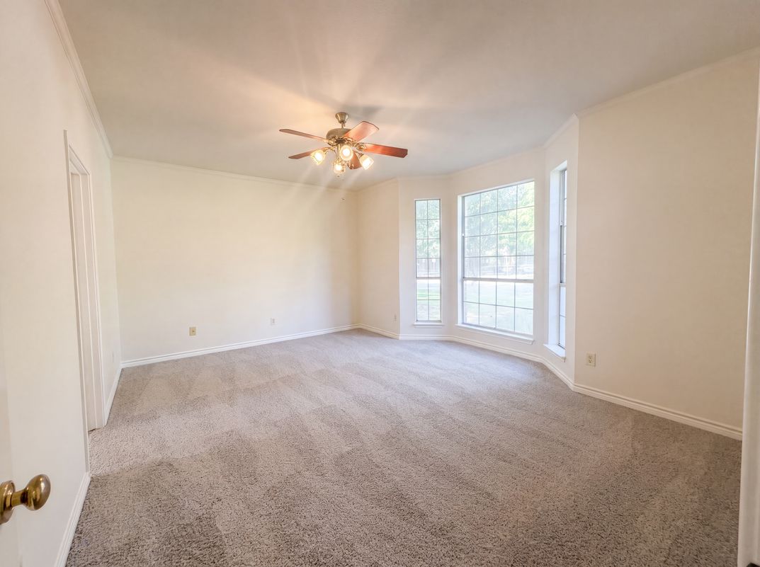 Photo 8 of 27 of 905 Ridgemont Dr, Allen, TX