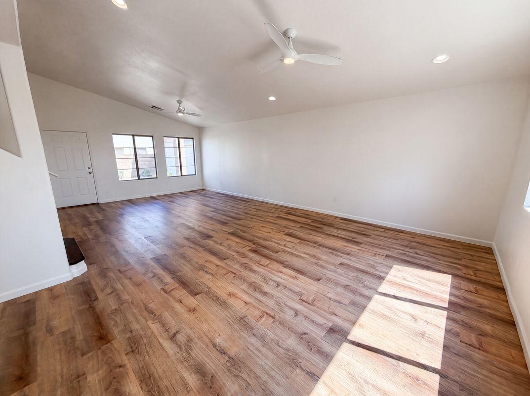 Photo 10 of 24 of 1376 S Boulder St, Gilbert, AZ