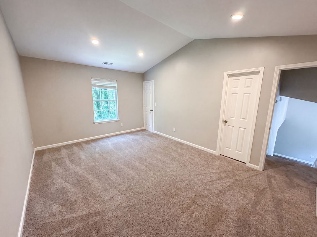 Photo 8 of 19 of 5067 Redan Rd, Stone Mountain, GA