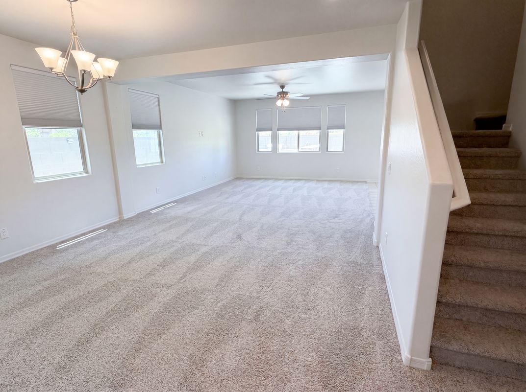 Photo 10 of 42 of 11284 N 186th Ln, Surprise, AZ