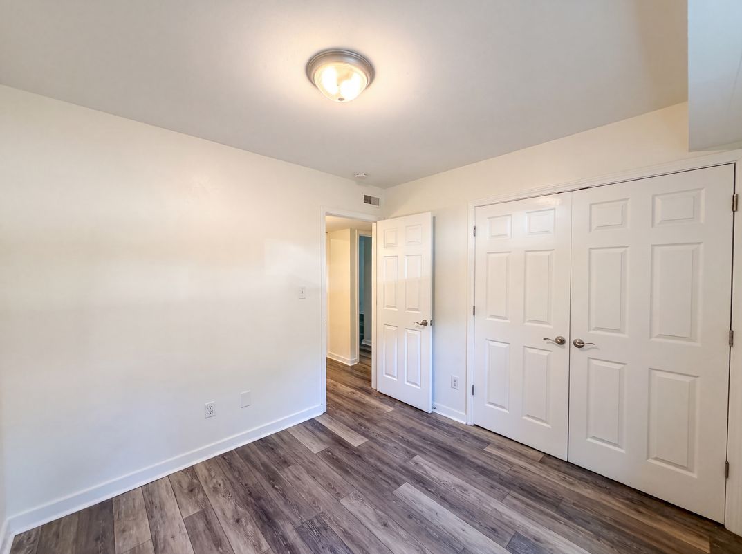 Photo 11 of 16 of 7040 Longstreet Dr, Raleigh, NC