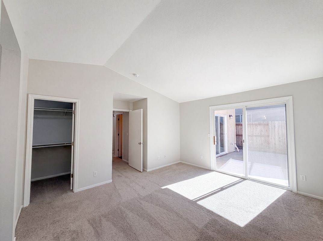 Photo 13 of 45 of 1570 Arcola Ave, Sacramento, CA