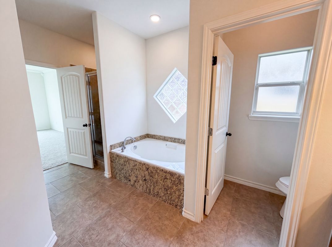 Photo 8 of 20 of 5721 Loire Blvd, Corpus Christi, TX