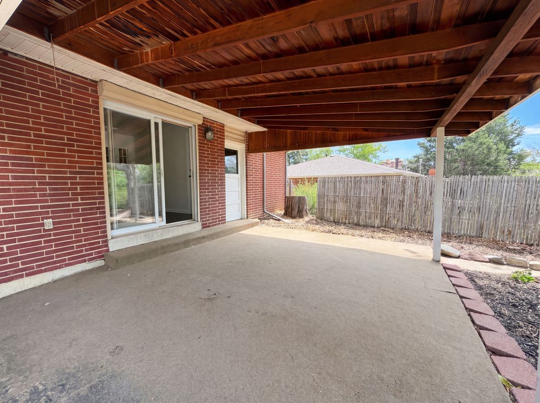 Photo 25 of 28 of 885 W 7th Avenue Dr, Broomfield, CO