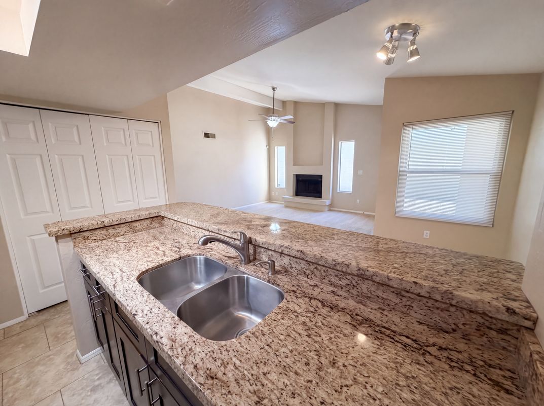 Photo 17 of 21 of 1388 N Los Altos Dr, Chandler, AZ