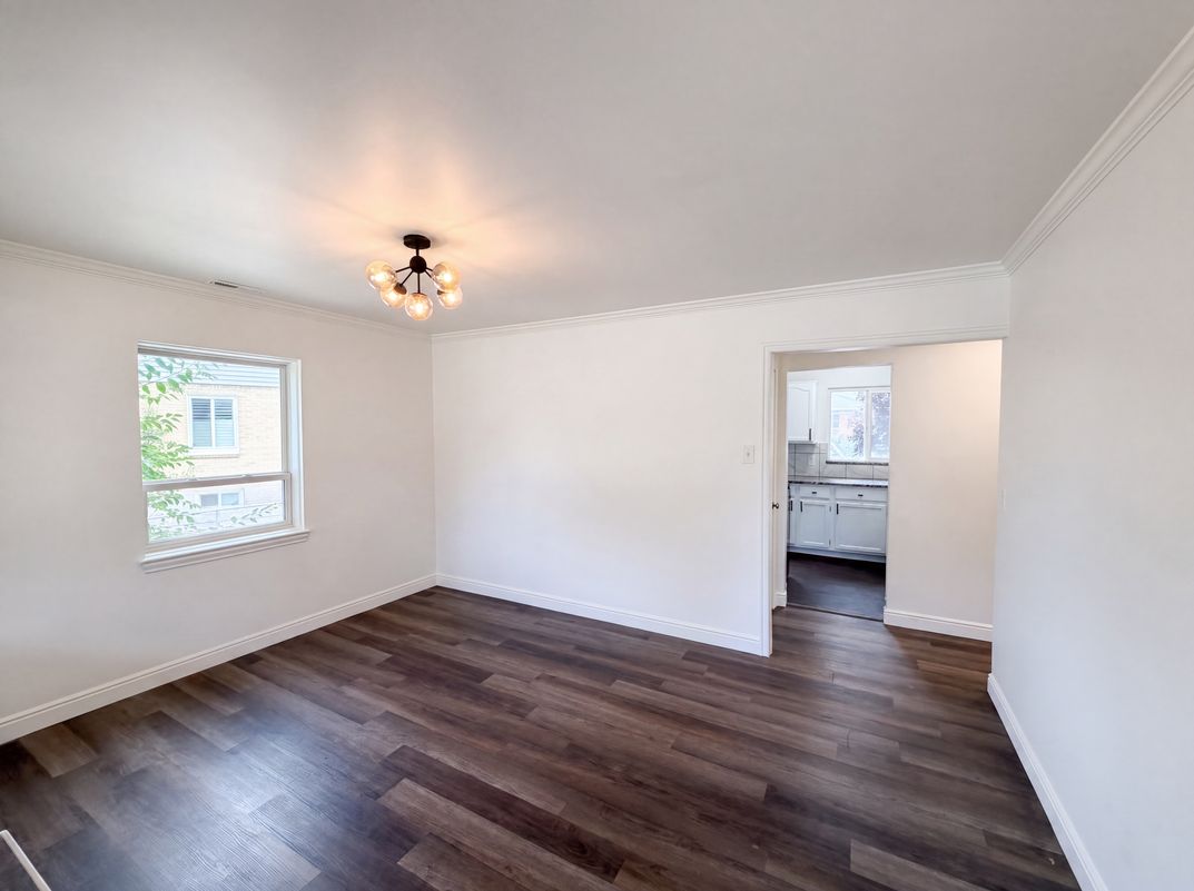 Photo 6 of 23 of 116 Ross Dr, Clearfield, UT