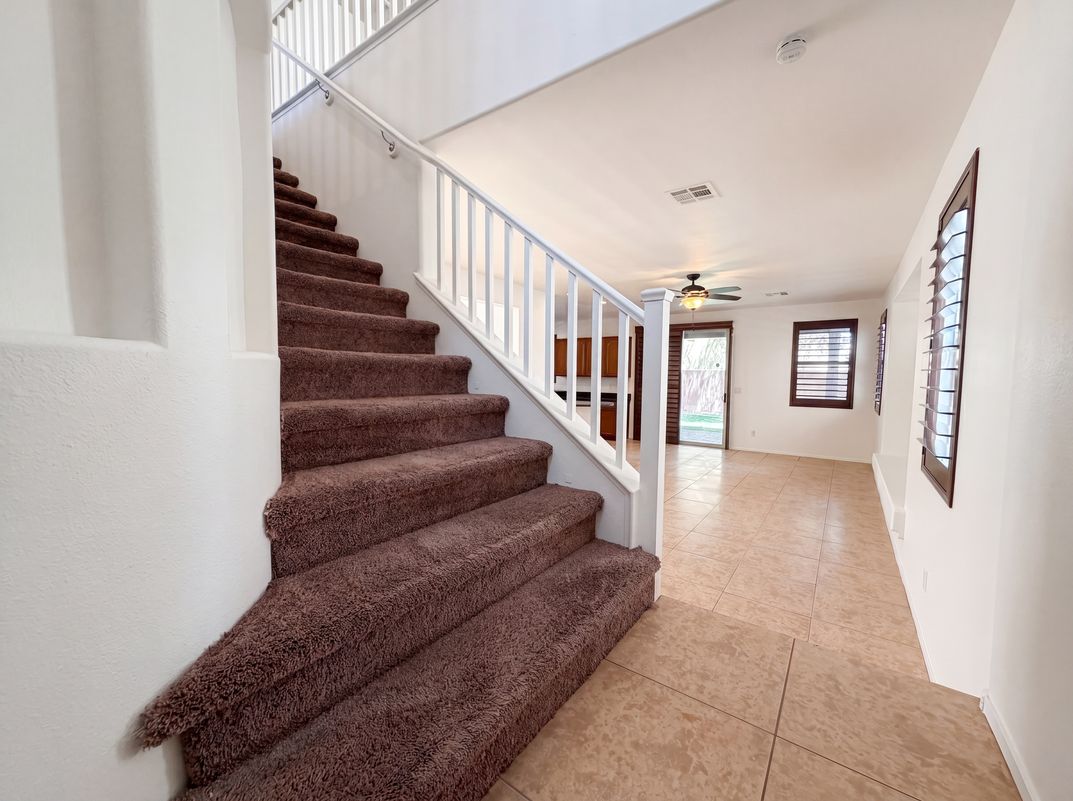 Photo 8 of 25 of 7478 Benlomond Ave, Las Vegas, NV