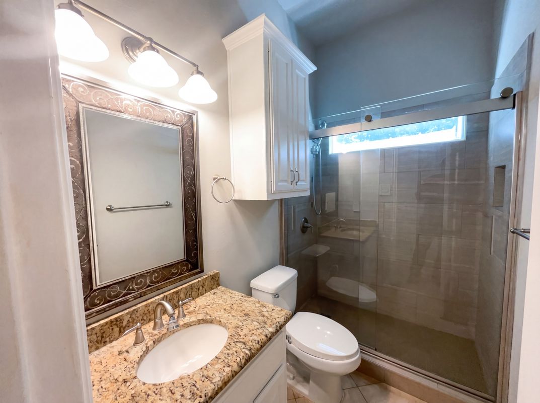 Photo 15 of 19 of 2400 Creekview Dr, Plano, TX