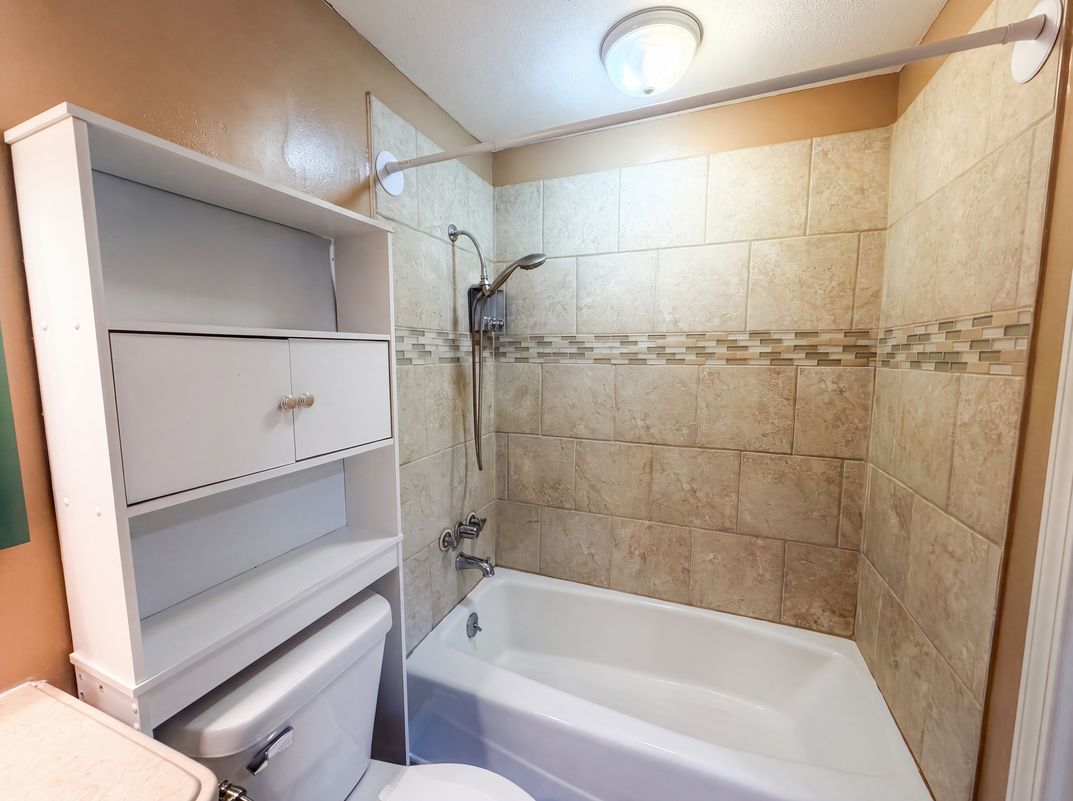 Photo 12 of 24 of 13802 Holyoke Path, Apple Valley, MN