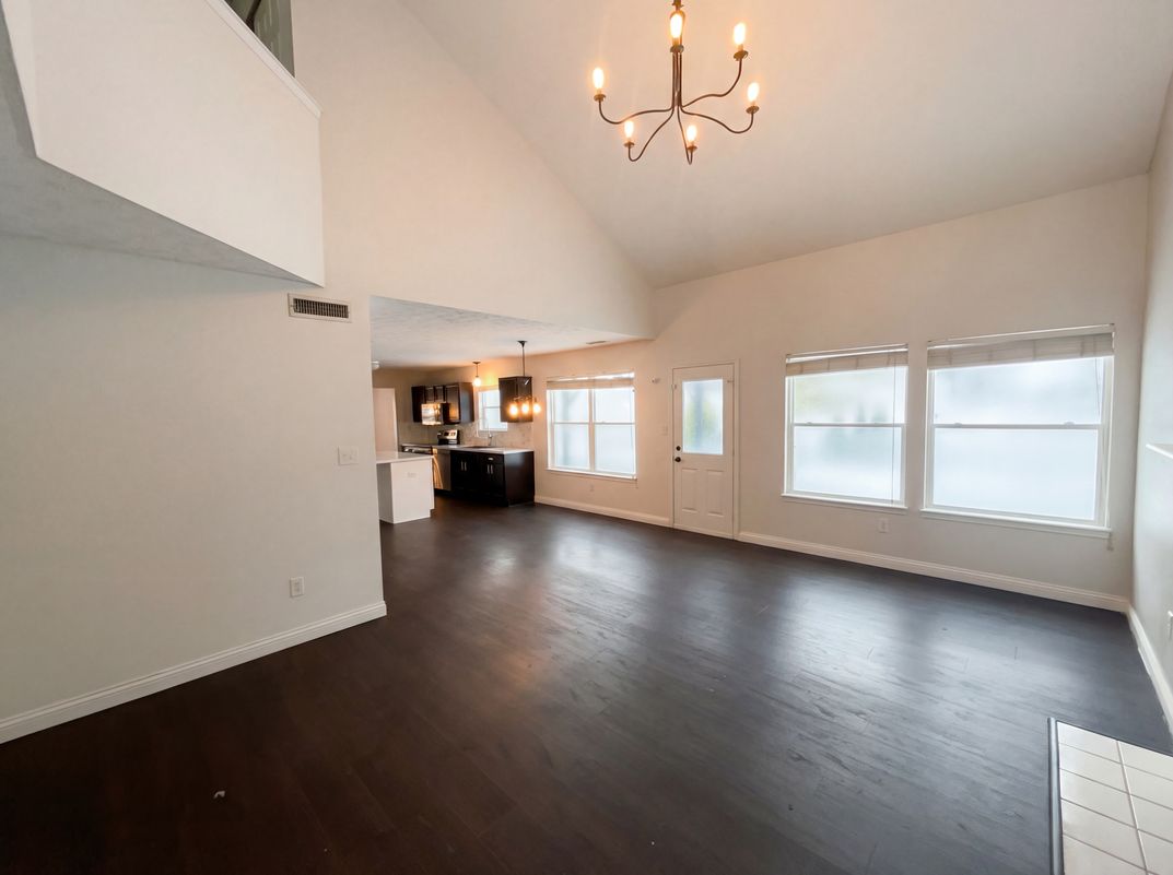 Photo 7 of 21 of 5259 Baysdon Cir, Indianapolis, IN