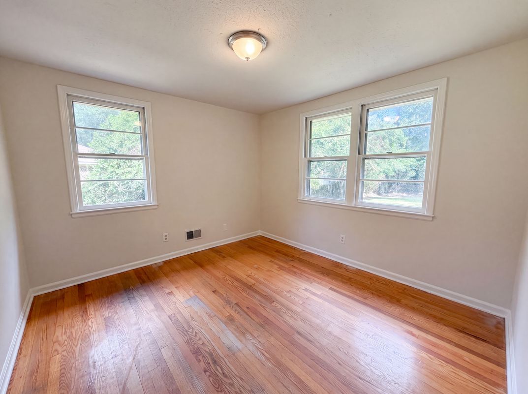 Photo 8 of 19 of 20 Moonglo Cir, Columbia, SC