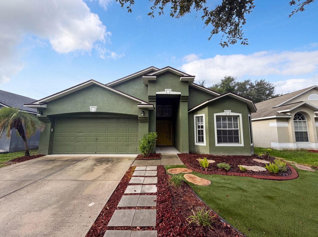 Photo 20 of 22 of 6941 Crown Lake Dr, Gibsonton, FL