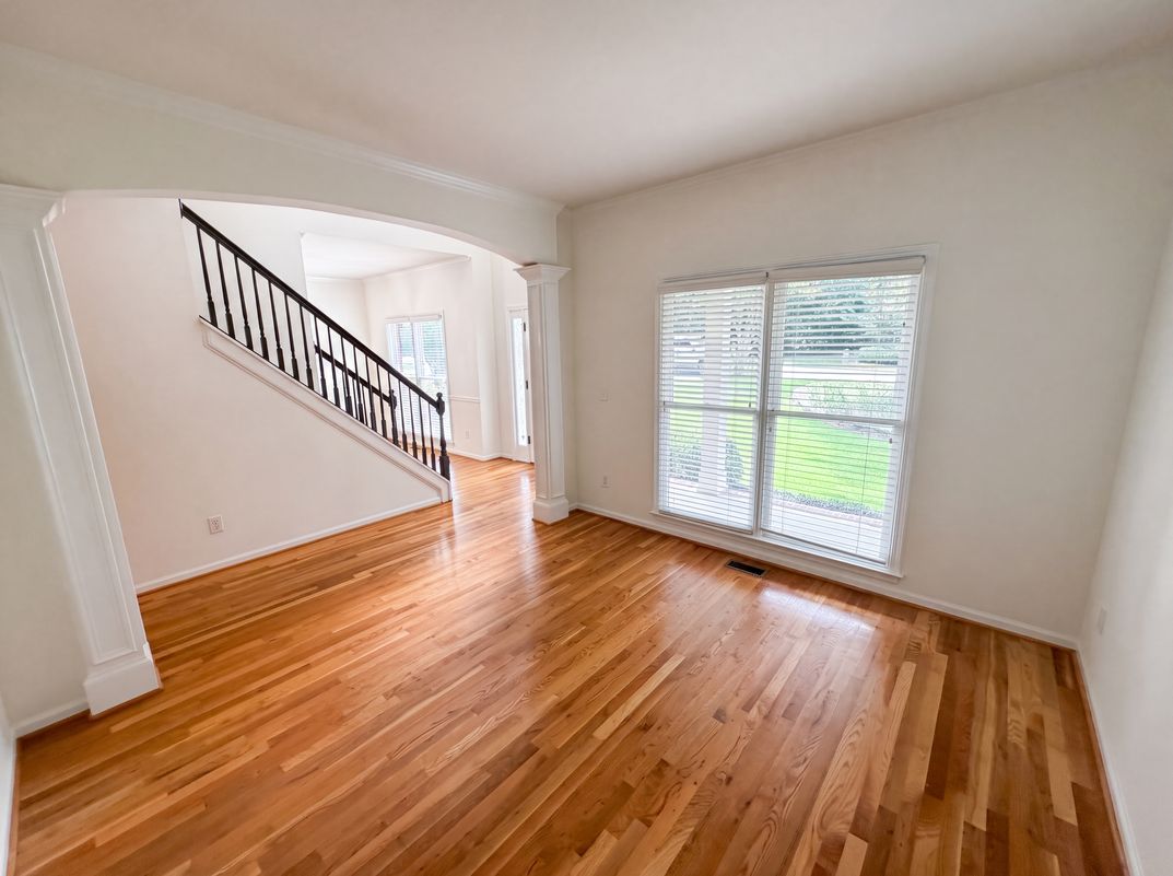 Photo 9 of 58 of 3612 Brookefall Ct, Suwanee, GA