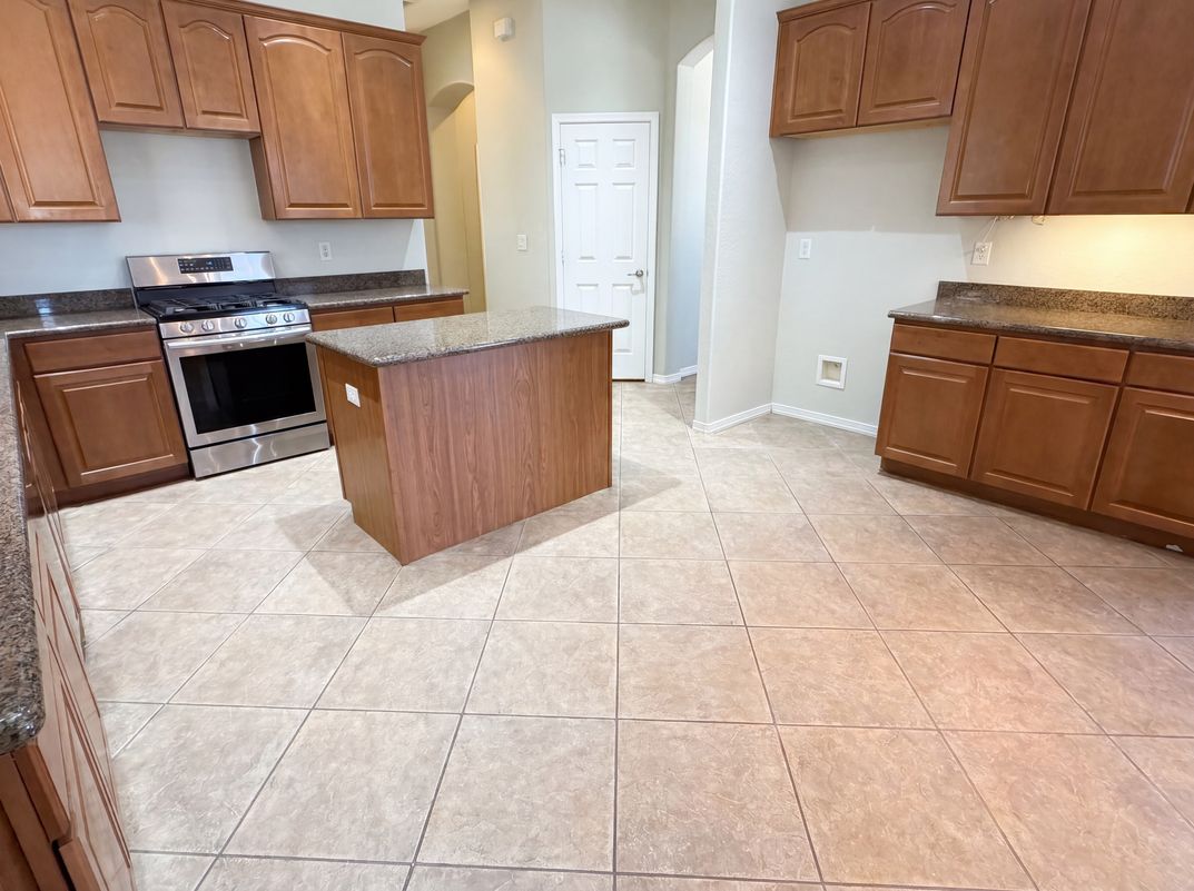 Photo 10 of 38 of 8023 N Sable Way, Prescott Valley, AZ