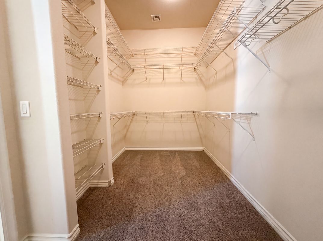 Photo 4 of 27 of 7937 Base Camp Ave, Las Vegas, NV