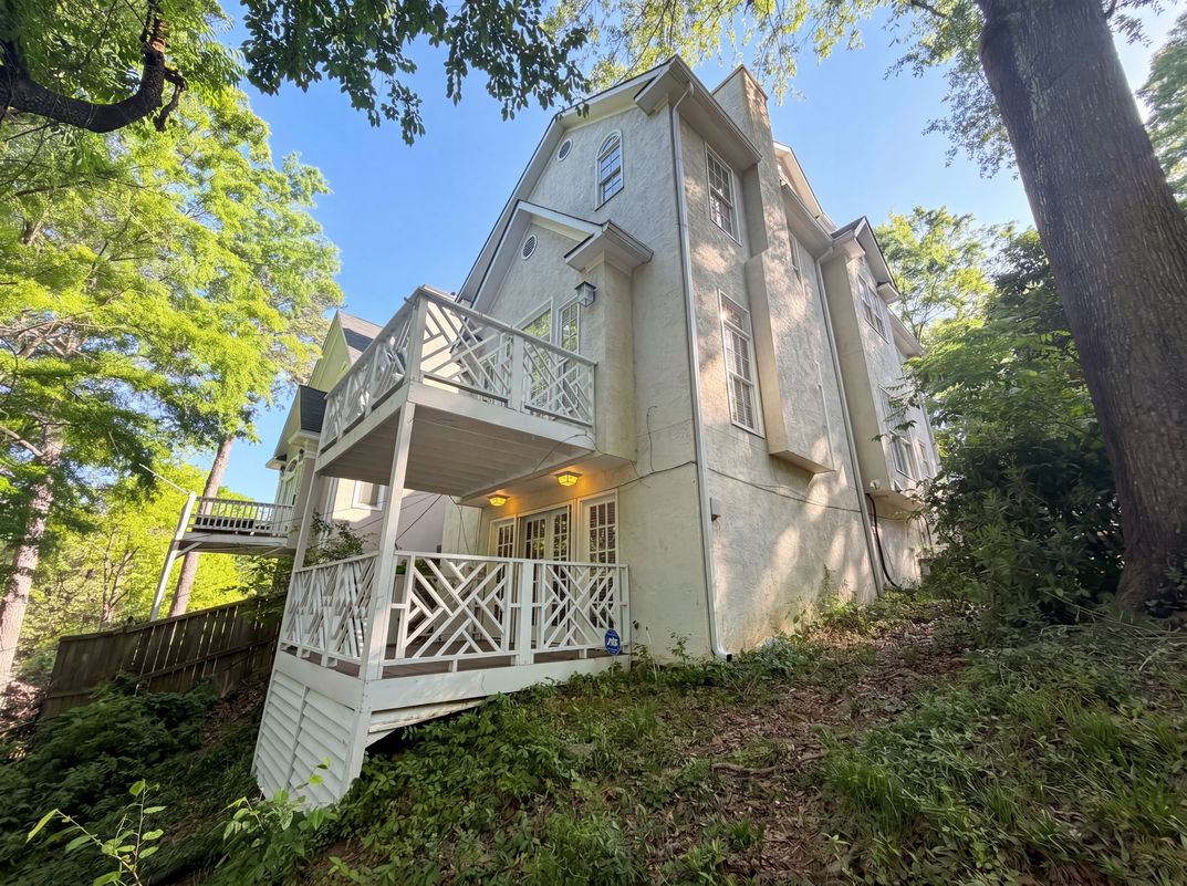 Photo 5 of 39 of 1821 Monroe Dr NE, Atlanta, GA