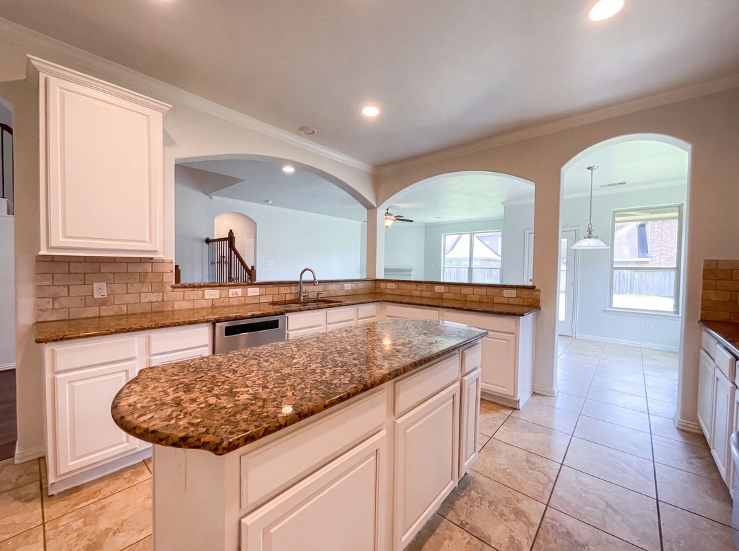 Photo 7 of 22 of 17118 Jetton Park Ln, Humble, TX