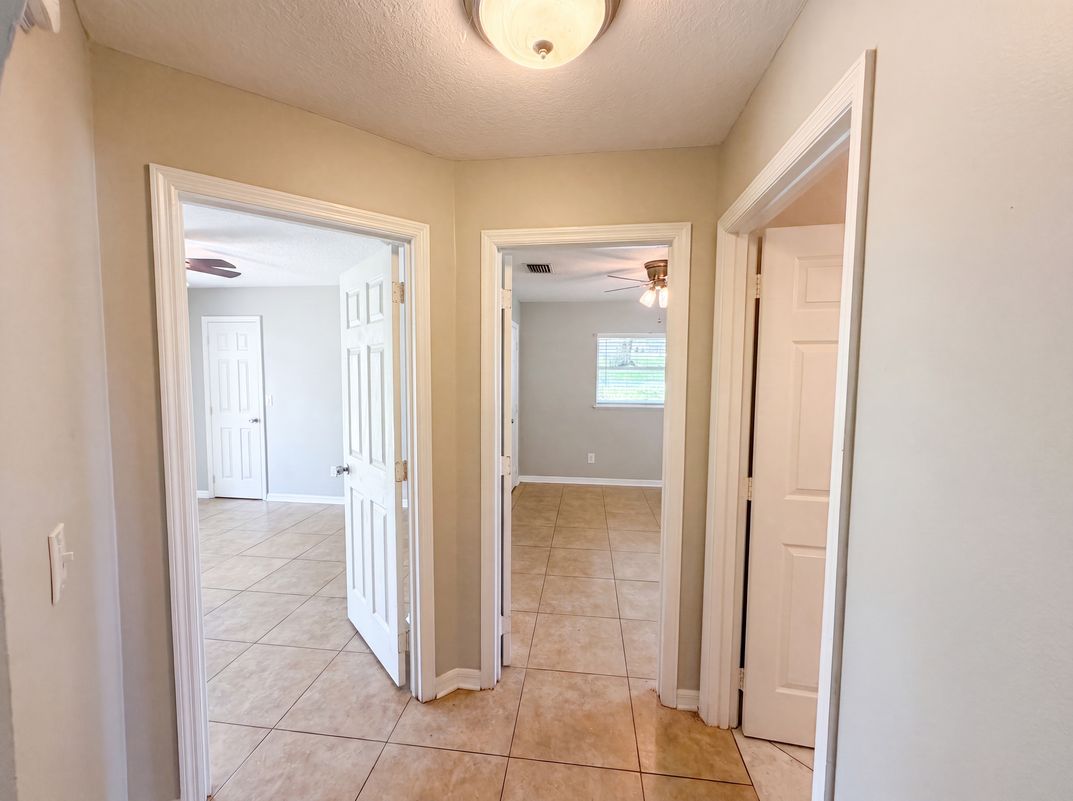 Photo 22 of 29 of 17802 Jefferson St, Oakland, FL