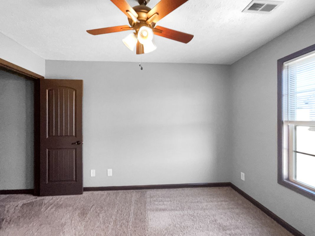 Photo 20 of 26 of 1450 Raven Rd, Clarksville, TN