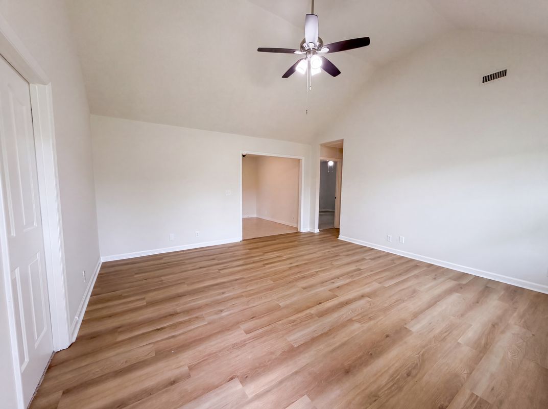 Photo 3 of 21 of 7502 Lone Eagle Dr, Murfreesboro, TN