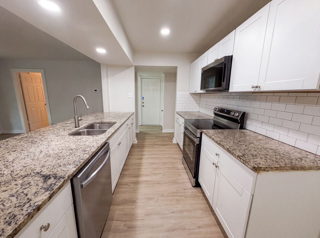 Photo 6 of 20 of 3969 Lost Creek Dr, Dallas, TX