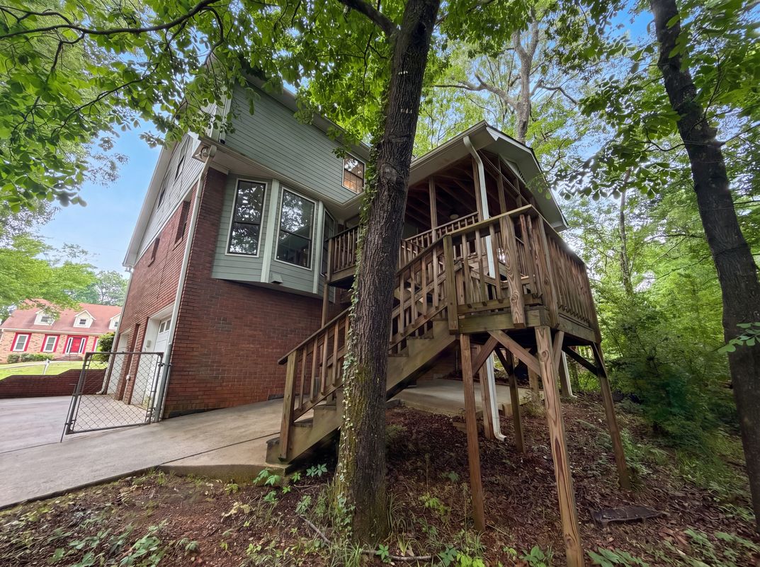 Photo 5 of 24 of 1223 6th St, Pleasant Grove, AL