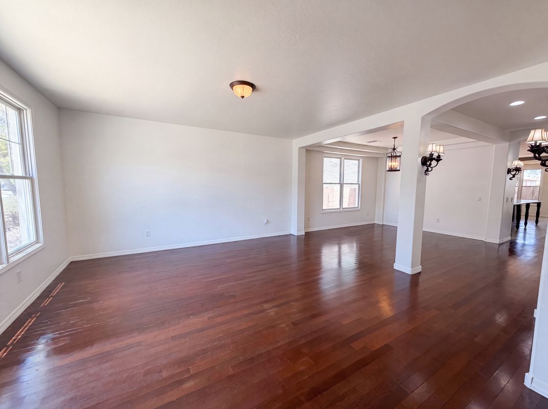 Photo 13 of 46 of 4118 W Saint Anne Ave, Phoenix, AZ