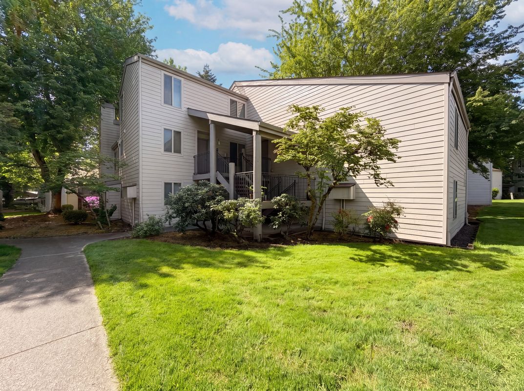 Property photo 1 of 10132 SW Trapper Ter