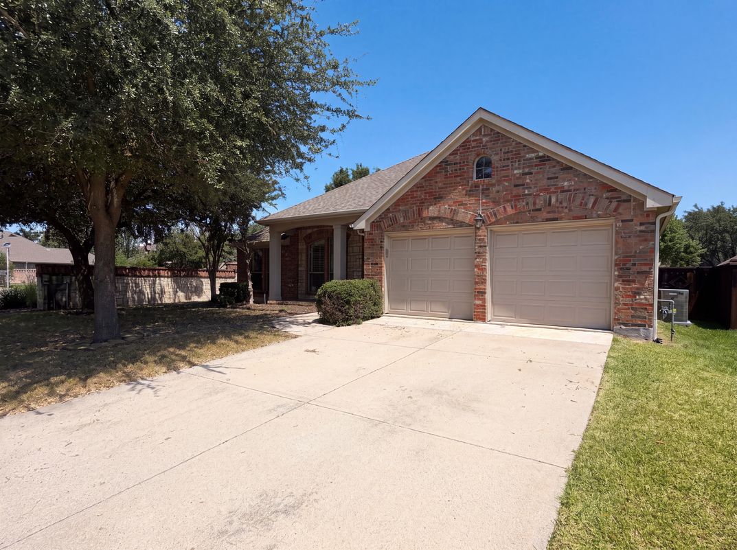Photo 17 of 20 of 2601 Whispering Trl, Little Elm, TX