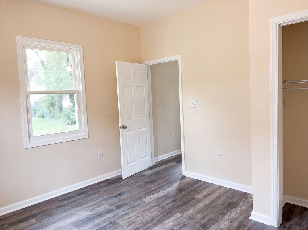 Photo 8 of 19 of 1314 S Braddock St, Winchester, VA