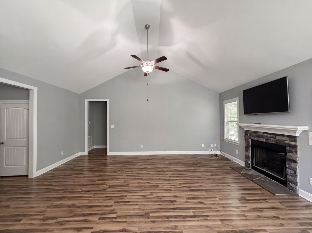 Property photo 3 of 372 Cotton Mill Dr