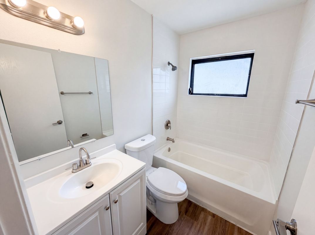Photo 13 of 25 of 2768 Galatian Pl, Orlando, FL