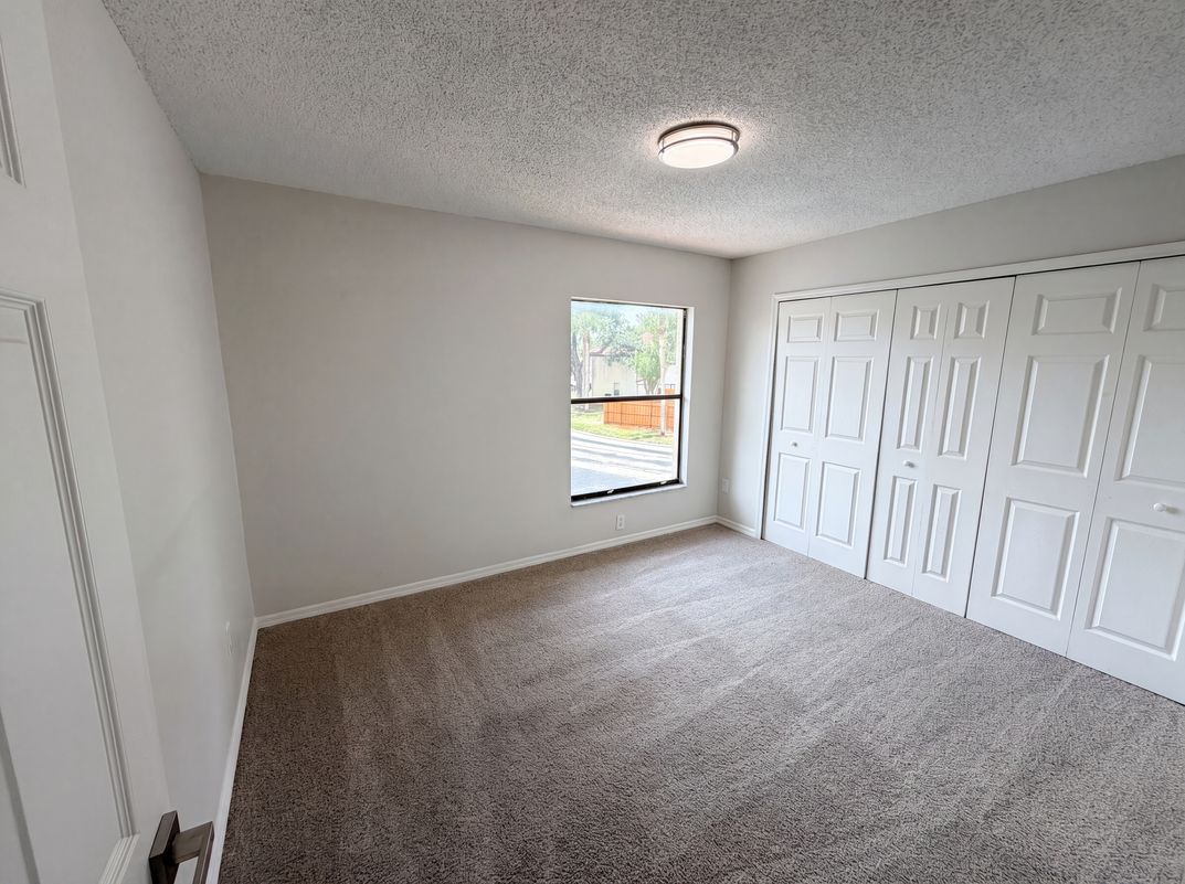 Photo 13 of 24 of 1602 Little Falls Cir, Orlando, FL