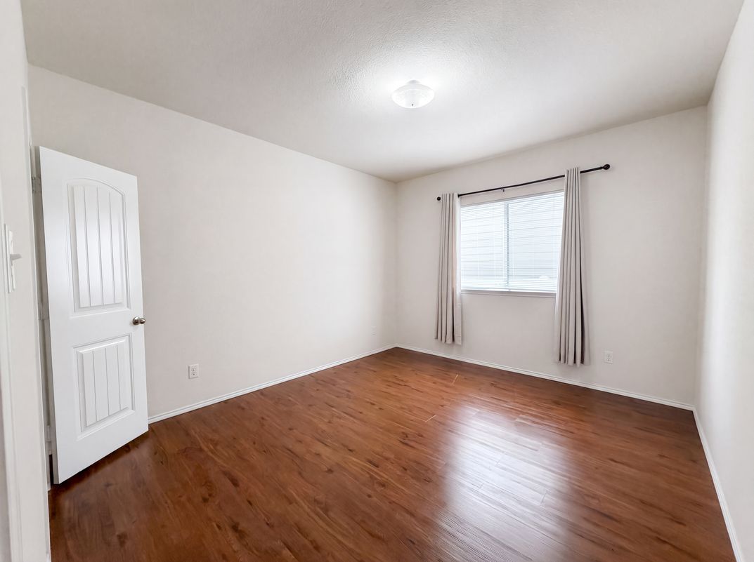 Photo 13 of 26 of 9165 Blackstone Dr, Providence Village, TX
