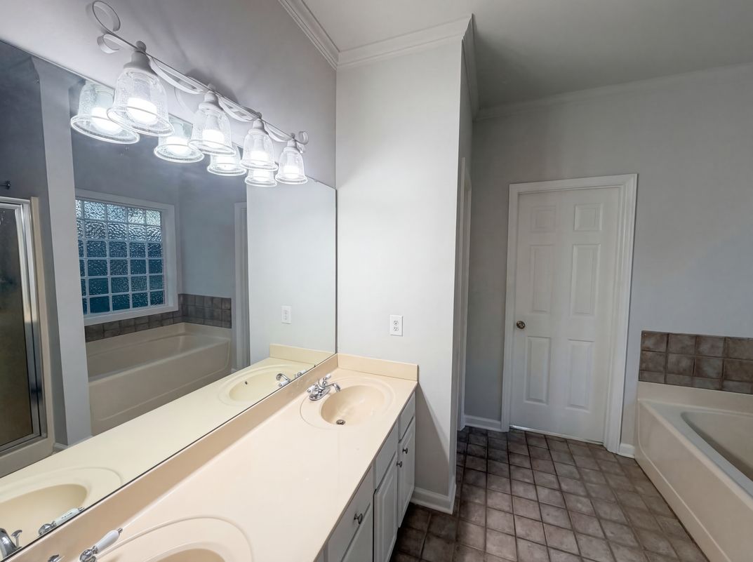 Photo 10 of 18 of 729 E Ivy Valley Dr, Fuquay Varina, NC
